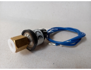 Phụ tùng thay thế Trane - Cảm biến áp suất YK-03L 012-0.7G2G 0.7Bar - 2Bar